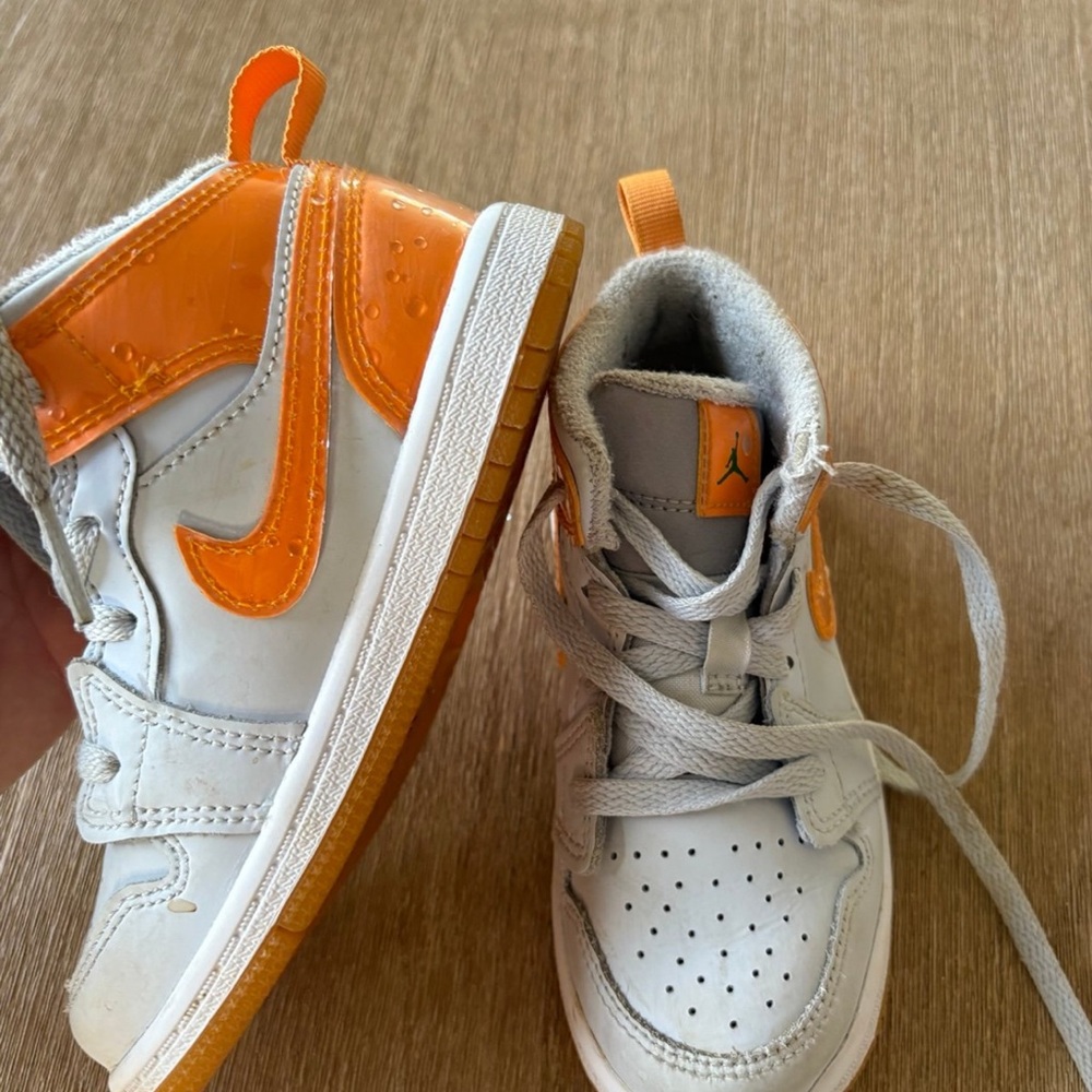 Nike Toddler High-Top Sneakers - White and Orange 9C - Picture 3 of 4
